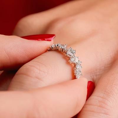 Alliance en Or Blanc 750 & Diamants 0,90 ct, Largeur 1,90 mm - Alliantine