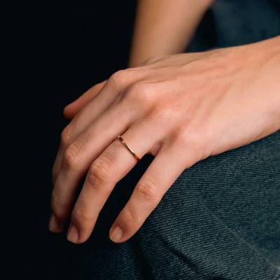 Alliance Demi-Jonc en Or Jaune 750, Largeur 1,5 mm - Amore