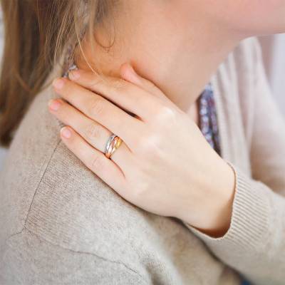 Alliance Demi-Jonc Allégée en 3 Ors 750, Largeur 4 mm - Amore