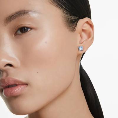 Boucles d'oreilles Matrix Métal Rhodié & Cristaux Bleus - 5723561 - Swarovski