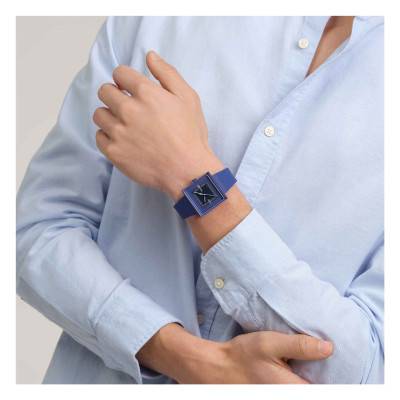 Squarely Blacklight Watch SO34N700 - Swatch