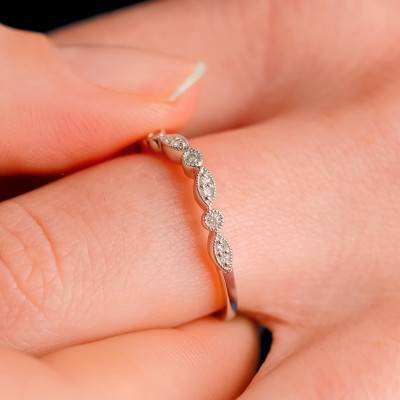 375/1000 White Gold & Diamonds 0,08 ct Beaded Ring - Emanessence