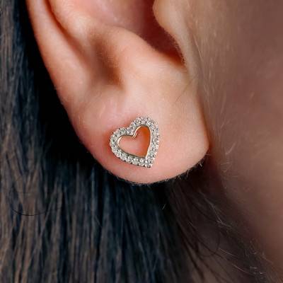 375/1000 Yellow Gold & 0.13 ct Diamond Heart Stud Earrings - Emanessence