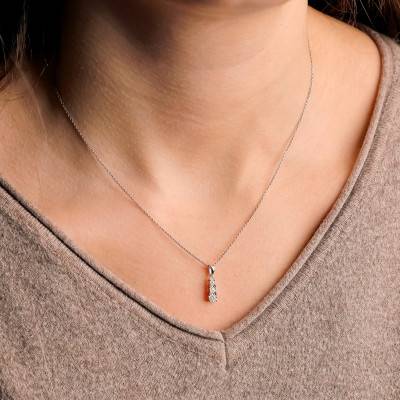 375 White Gold & 0.10 ct Diamond Triple Faceted Round Pendant - Emanessence