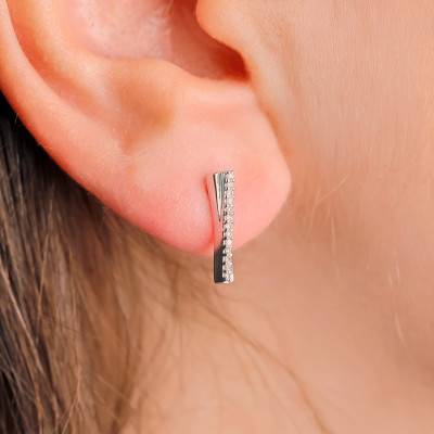 375/1000 White Gold & Diamond Crossed Stud Earrings 0.08 ct - Emanessence
