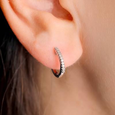 Créoles Rondes en Or Blanc 375 & Diamants 0,10 ct, Diamètre 11,60 mm - Emanessence
