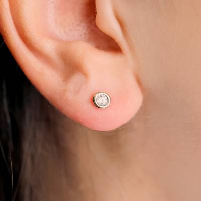 Boucles d'oreilles Rondes en Or Jaune 375 & Diamants 0,15 ct - Emanessence