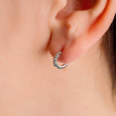 375 White Gold & Diamond Round Hoop Earrings 0.07 ct, Diameter 7.70 mm - Emanessence