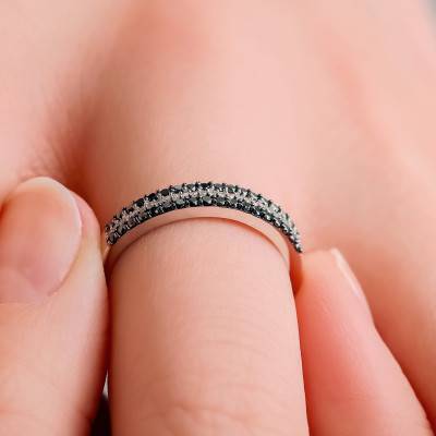 Bague demi-tour, Or Blanc 375 ou 750 & Diamants noirs et blancs - Kundan