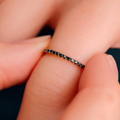Yellow Gold 375/1000 or 750/1000 Black Diamond Half Eternity Ring - Kundan