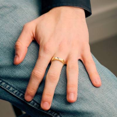 Two-Tone 375/1000 or 750/1000 Gold & Cubic Zirconia Triangle Signet Ring, 14 x 4 mm - Imperium