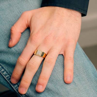 375/1000 or 750/1000 Yellow Gold & Cubic Zirconia Chiseled Face Signet Ring 9 x 9 mm - Imperium