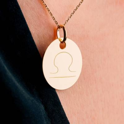 Yellow Gold-Plated Libra Zodiac Medal, 19 mm - Lumiosa
