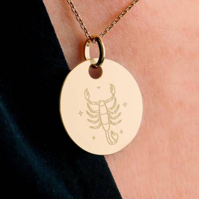 Médaille Zodiaque Scorpion & Etoiles Plaqué Or Jaune, Diamètre 19 mm - Lumiosa