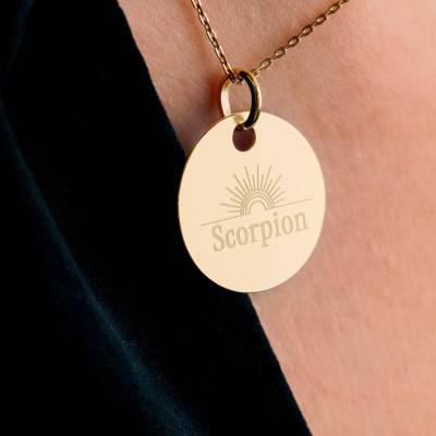 Médaille Zodiaque Scorpion & Soleil Plaqué Or Jaune, Diamètre 19 mm - Lumiosa