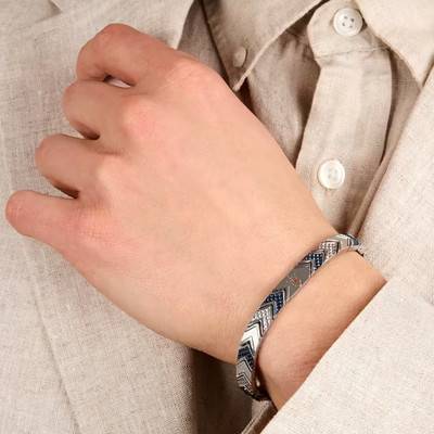 Bracelet Iconic à Chevrons Bleus en Acier, Longueur 18 à 21,50 cm - JM225AVD88 - Maserati