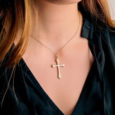 375/1000 Yellow Gold Engraved Celtic Cross Pendant - Vandona