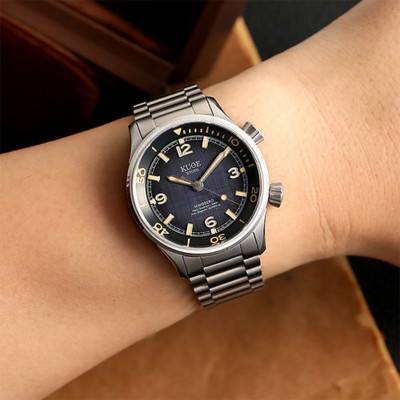 Montre Sombrero 90-011 Gradation Navy, Linen Textured Dial - Kuoe Kyoto