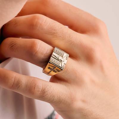 Christ on the Cross 375 Yellow Gold & Zirconia Signet Ring, 14 x 14 mm - Imperium