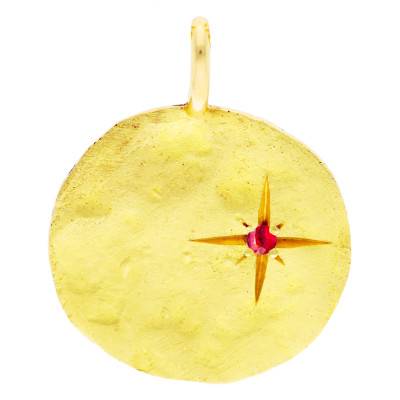 Médaille Martelée Etoile en Or Jaune 750 & Rubis, Diamètre 18 mm - Ocarat