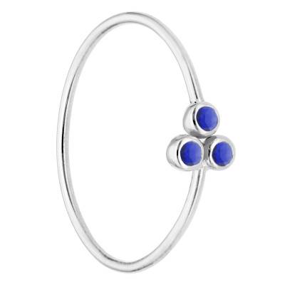 750/1000 White Gold & Trio of Sapphires Ring - Ocarat
