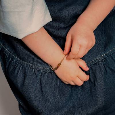 Yellow Gold 375/1000 Baby ID Bracelet with Curb Chain, Barrel Plate, Adjustable 14 cm - Bambins