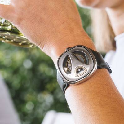 ME1/02 Watch - SevenFriday