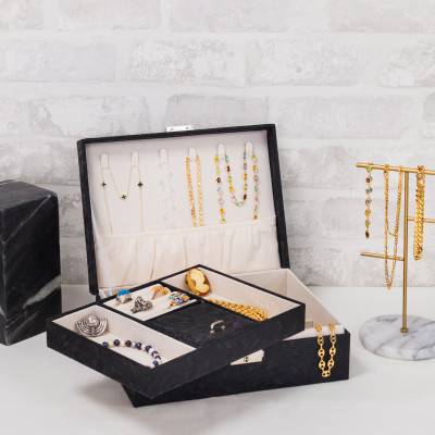 Black Embossed Jewelry Box, 23x17x8cm - Les Essentiels