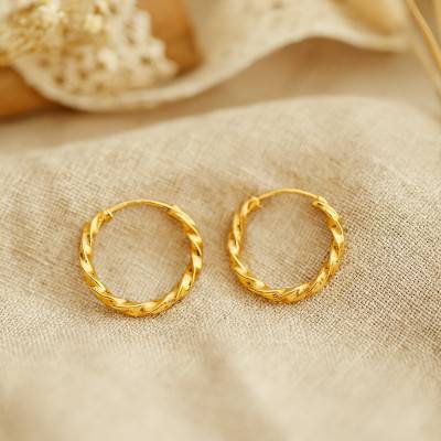 750/1000 Yellow Gold Twisted Hoop Earrings, 12 mm Diameter - Emanessence