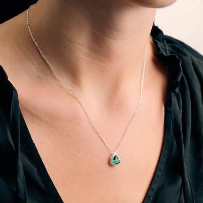 Collier Goutte Verte & Pierres Blanches en Argent 925, Longueur 43 à 46 cm - Emanessence