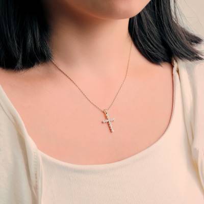 Pendentif Croix en Or Jaune 375 & Diamants Ronds - Emanessence