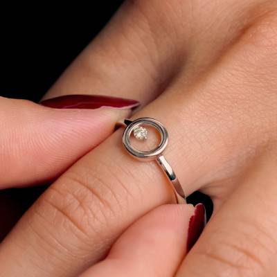 Bague solitaire en Or blanc 750 et Diamant - Emanessence