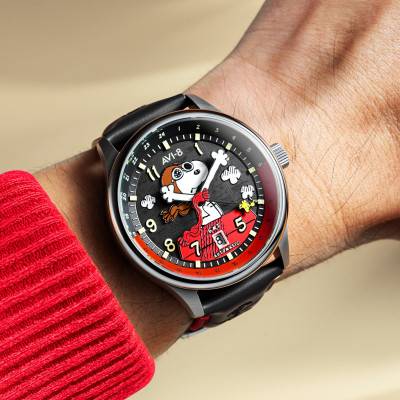 Montre Hawker Hurricane Kent Gmt Automatic Peanuts Snoopy Flying Ace Limited Edition - AV-4136-01 - Doghouse red - Avi-8