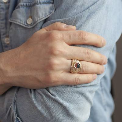 Chevalière Universitaire en Plaqué Or Jaune & Oxyde de Zirconium Rouge Grenat - Imperium