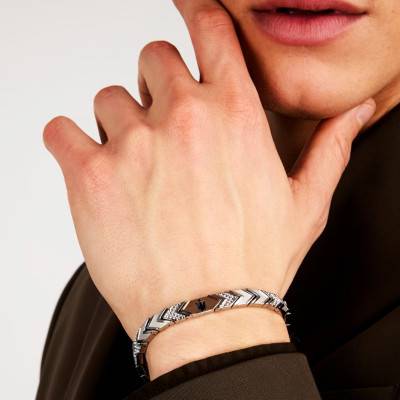 Bracelet Iconic à Chevrons Diamantés Gris en Acier, Longueur 18 à 21,5 cm - JM225AVD90 - Maserati