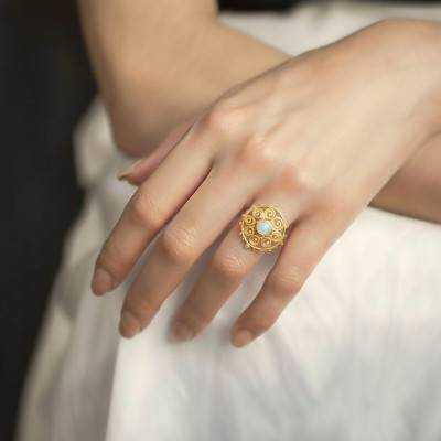 Bague Fantaisie Ajourée en Plaqué Or Jaune 750 et Oxyde de Zirconium, Taille 58 - Emanessence