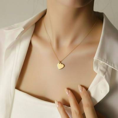 Yellow Gold-Plated Heart Pendant - Emanessence