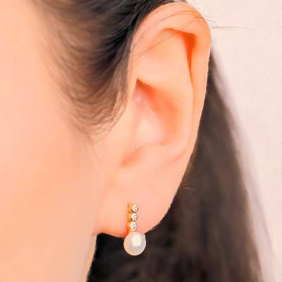 375 Yellow Gold, Cubic Zirconia & Freshwater Pearl Drop Earrings - Emanessence