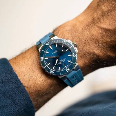 Montre Aquis Date 01 733 7787 4135-07 4 22 35FC - Oris