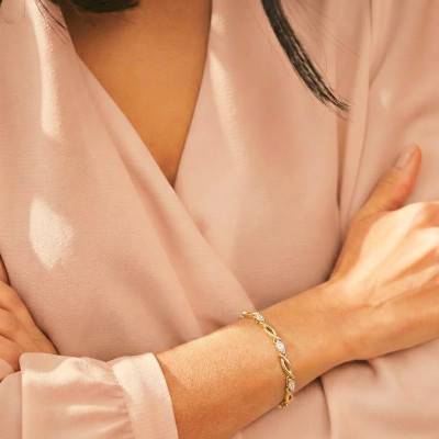 Bracelet Motif Torsadé en Argent 925 Plaqué Or Jaune & Diamants de Synthèse 0,15 ct, Longueur 19 cm - Emanessence