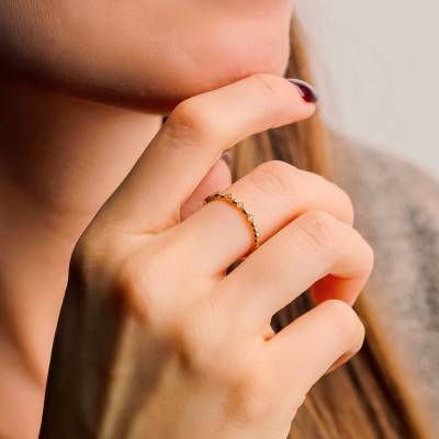 375/1000 Yellow Gold Beaded Ring with 0.03ct Diamonds and Diamond Shapes - Emanessence