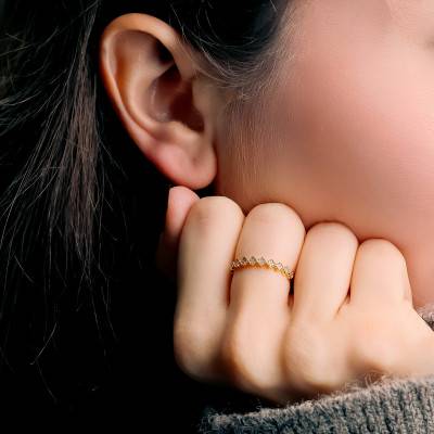 375/1000 Yellow Gold Beaded Clover Ring with 0.11ct Diamonds - Emanessence