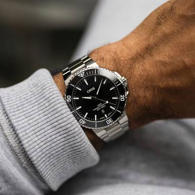 Aquis Date 01 733 7789 4154-07 8 23 04PEB Watch - Oris