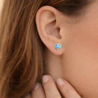 Twisted Heart & Opal Stud Earrings in 375/1000 Yellow Gold - Aurora