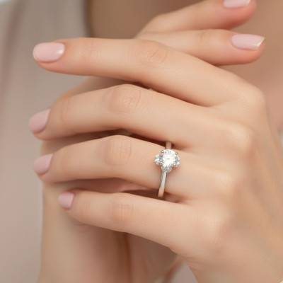 925 Rhodium-Plated Silver & Zirconia Petal Ring - Emanessence