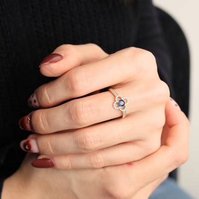 Blue & White Zirconium Oxide Clover Ring in 375/1000 Yellow Gold - Aurora