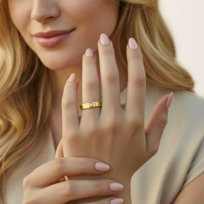 Alliance Ruban Brossée en Or Jaune 375 & Diamant 0,01ct, Largeur 2,3,4 ou 5 mm - Amore