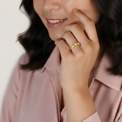 Alliance Demi-jonc en Or Jaune 375 & Diamant 0,03 ct, Largeur 3 ou 4mm - Amore