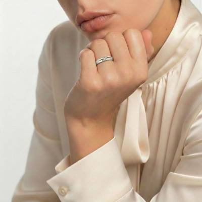 Alliance Demi-Jonc en Or Blanc 375 & Diamants de Synthèse 0,024 ct, Largeur 3 mm - Amore