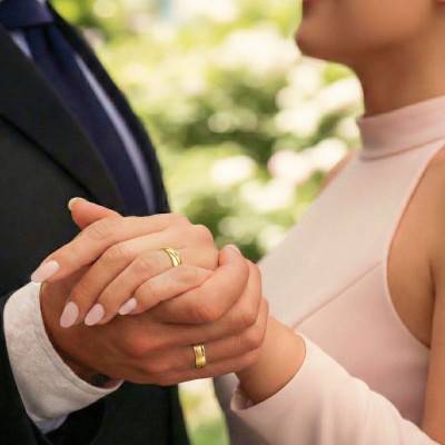 Alliance Ruban Satinée en Or Jaune, Largeur 4 ou 5mm - Amore